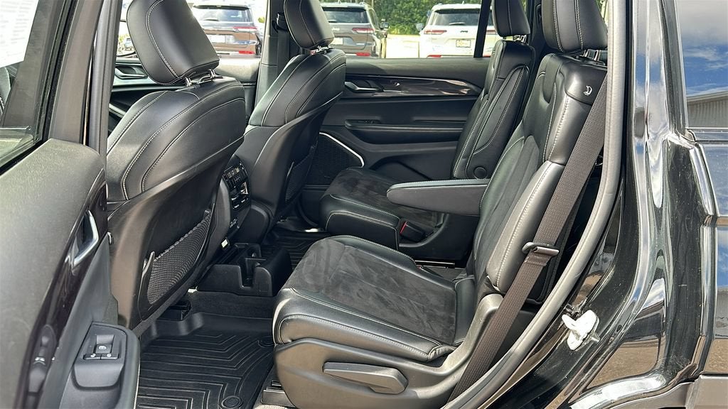 2022 Jeep Grand Cherokee L Altitude