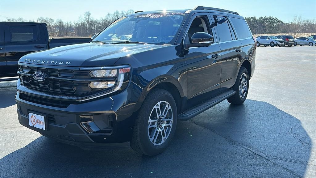 2025 Ford Expedition Active