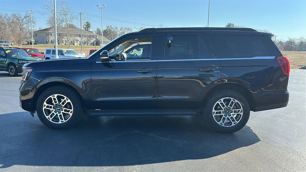 2025 Ford Expedition Active