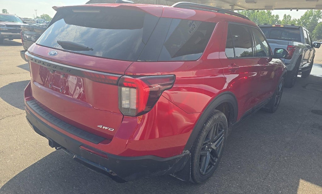 2025 Ford Explorer ST-Line