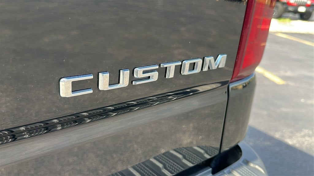 2020 Chevrolet Silverado 1500 Custom