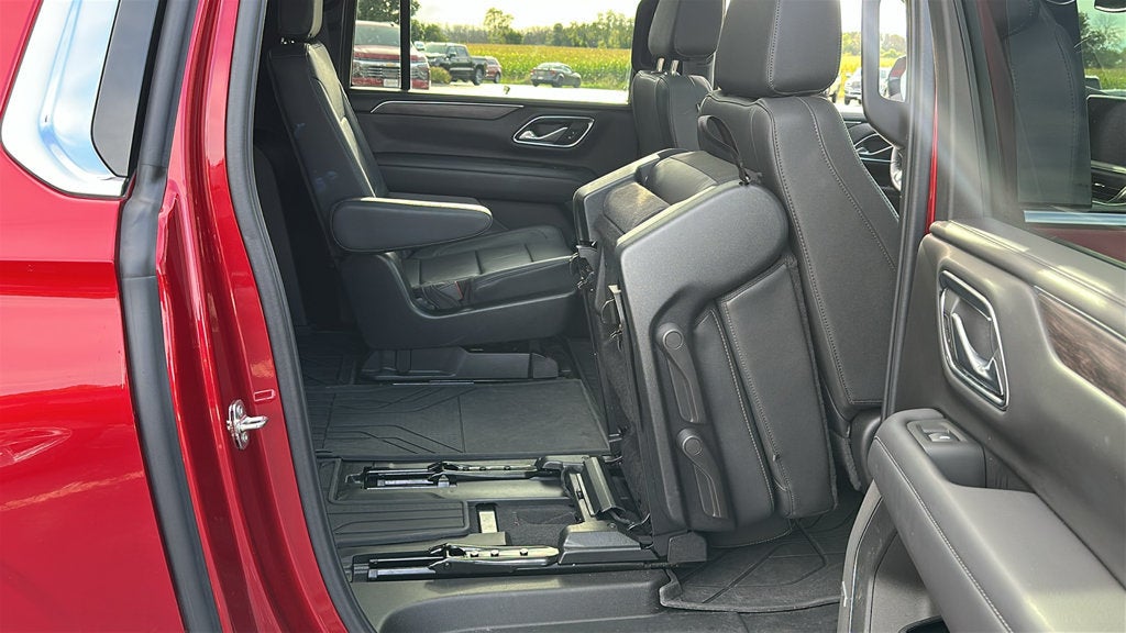 2024 Chevrolet Suburban LT