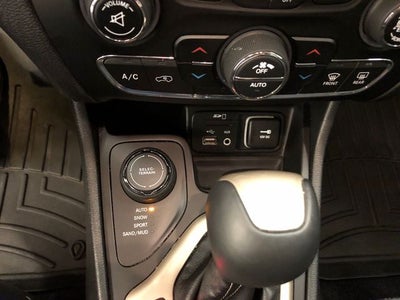 2016 Jeep Cherokee Limited TOW PACKAGE