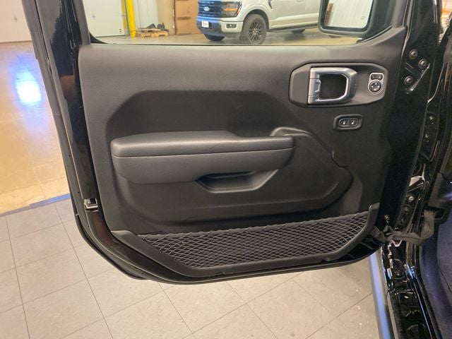 2025 Jeep Wrangler Willys 4xe TARGA TOP/CONVENIENCE GROUP