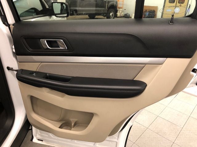 2018 Ford Explorer Base TOW PACKAGE