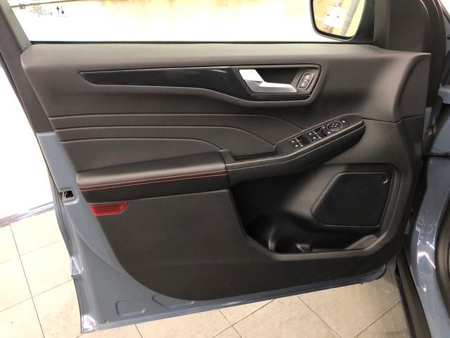 2025 Ford Escape Hybrid ST-Line TECH 1