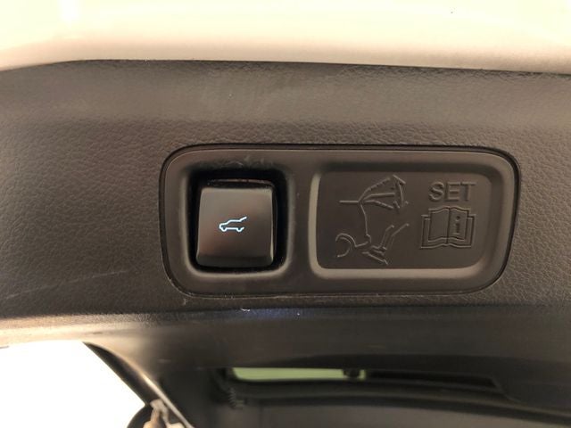 2019 Ford Expedition XLT 202a