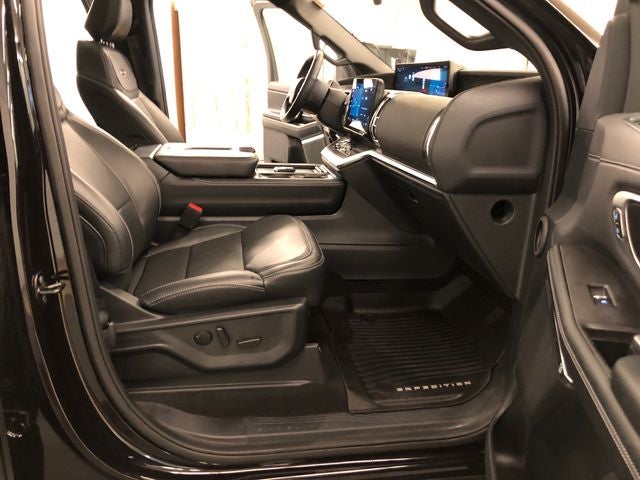 2025 Ford Expedition Platinum STEALTH