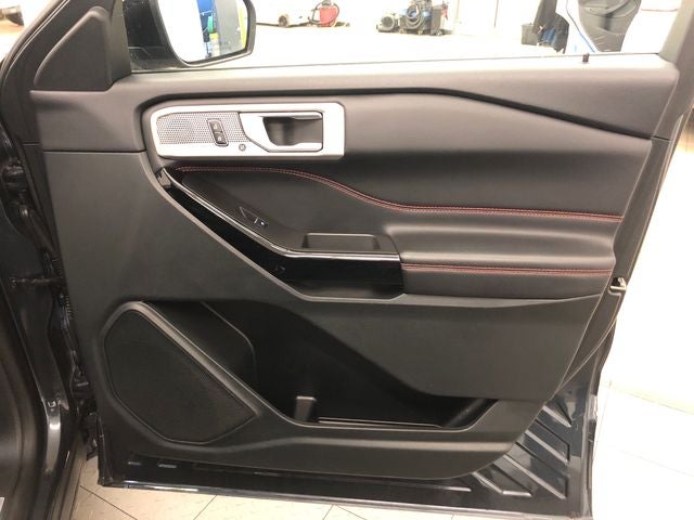 2023 Ford Explorer ST-Line 2 WHEEL DRIVE/ROOF