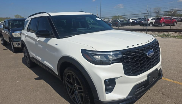 2025 Ford Explorer ST-Line STREET PACK/ROOF/PREMIUM