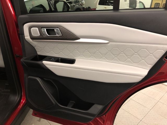 2025 Ford Explorer Platinum ULTIMATE PACKAGE