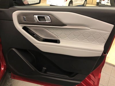 2025 Ford Explorer Platinum ULTIMATE PACKAGE
