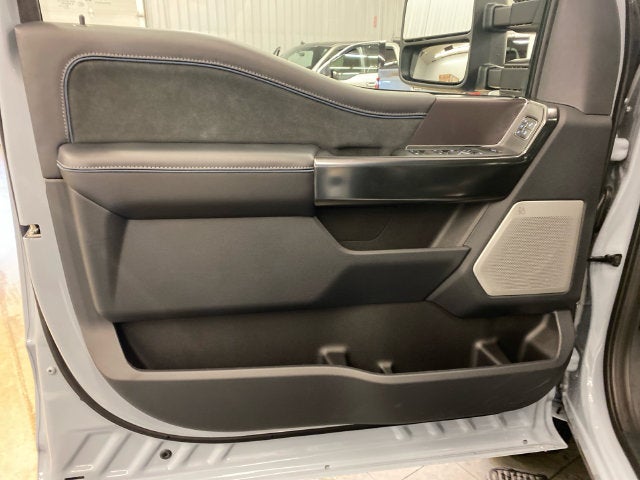 2027 Ford F-250SD Platinum