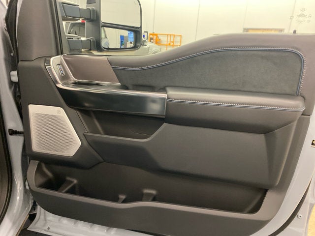 2027 Ford F-250SD Platinum