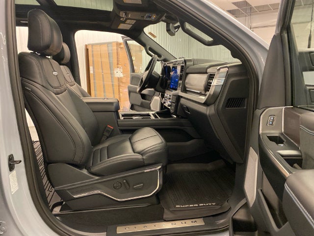 2027 Ford F-250SD Platinum