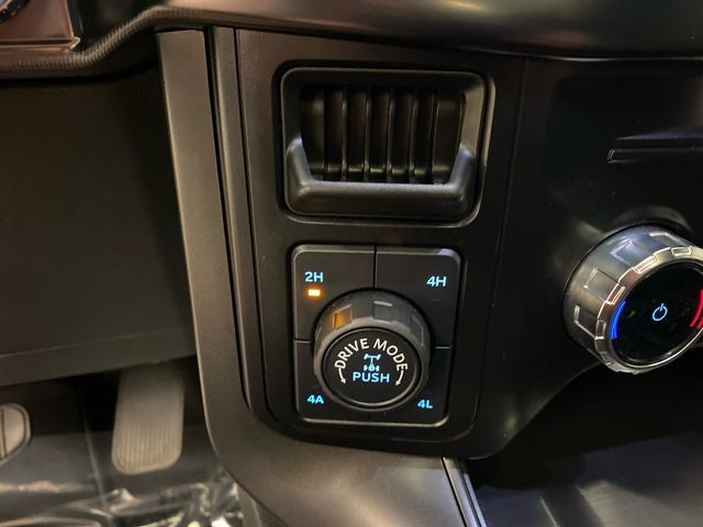 2024 Ford F-150 Lariat ROOF/BLACK APPEARANCE PACKAGE