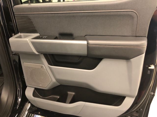 2025 Ford F-150 Lariat CHROME PACKAGE