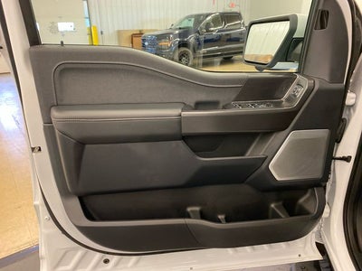 2024 Ford F-150 Lariat ROOF/BLACK APPEARANCE PACKAGE