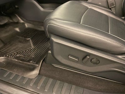 2025 Ford F-150 Lariat BLACK APPEARANCE PACKAGE