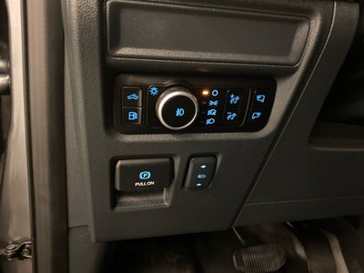 2025 Ford F-150 Lariat BLACK APPEARANCE PACKAGE