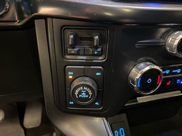 2024 Ford F-150 Lariat BLACK APPEARNCE/ROOF
