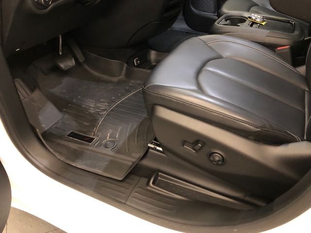 2023 Chrysler Pacifica Touring L S APPEARANCE PACKAGE