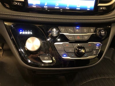 2023 Chrysler Pacifica Touring L S APPEARANCE PACKAGE