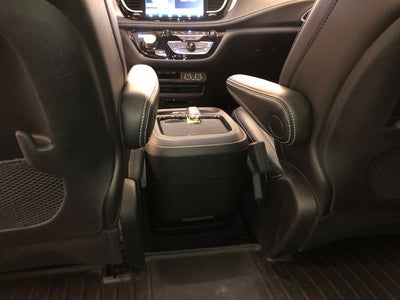 2023 Chrysler Pacifica Touring L S APPEARANCE PACKAGE