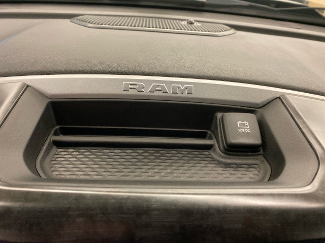 2020 RAM 2500 Big Horn NIGHT EDITION