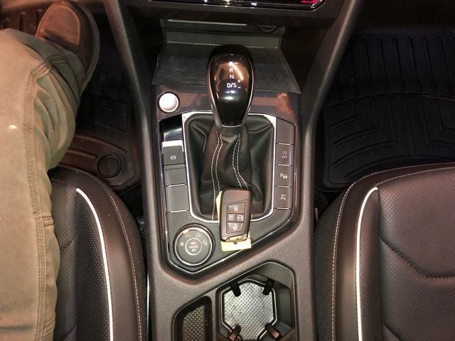 2022 Volkswagen Tiguan 2.0T SEL R-Line