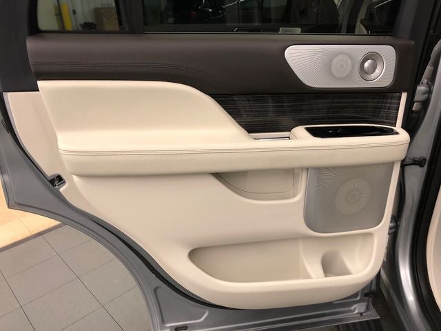 2022 Lincoln Navigator Black Label