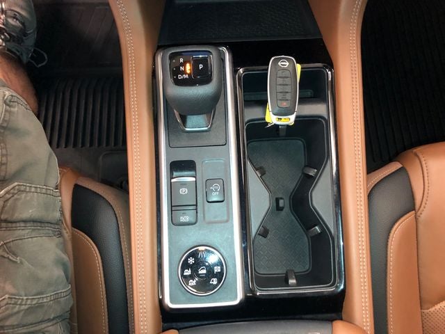 2023 Nissan Pathfinder Platinum BUCKETS