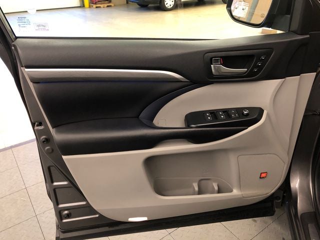 2019 Toyota Highlander Limited Platinum