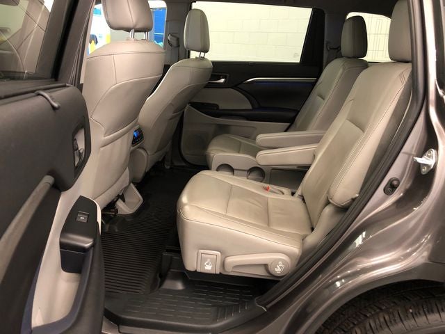 2019 Toyota Highlander Limited Platinum