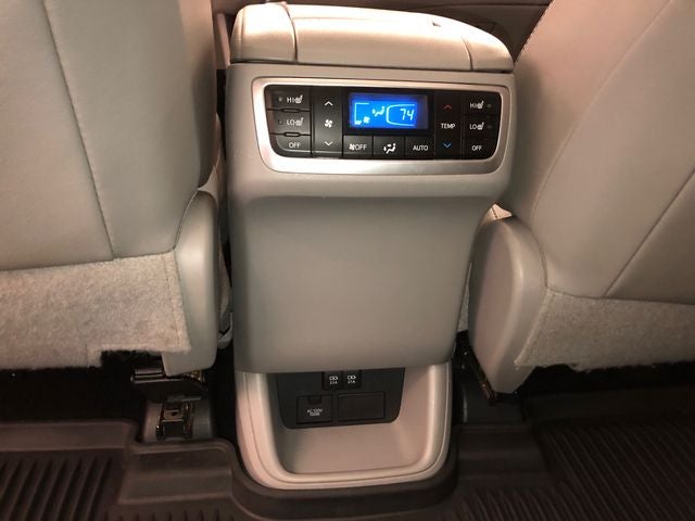 2019 Toyota Highlander Limited Platinum
