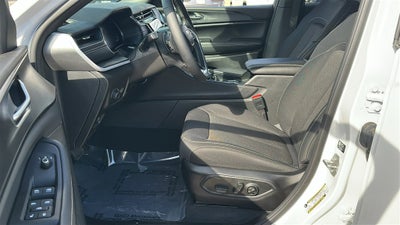 2024 Jeep Grand Cherokee Laredo 4x4