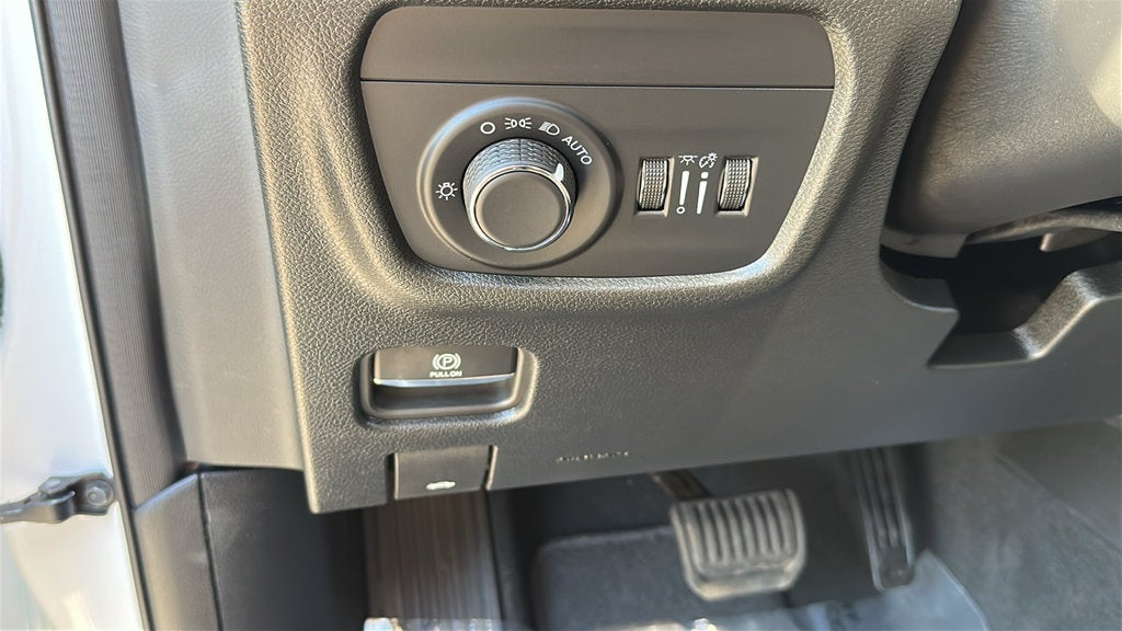 2024 Jeep Grand Cherokee Laredo 4x4