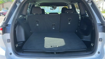 2024 Jeep Grand Cherokee Laredo 4x4