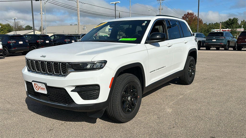 2024 Jeep Grand Cherokee Laredo 4x4