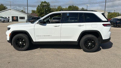 2024 Jeep Grand Cherokee Laredo 4x4