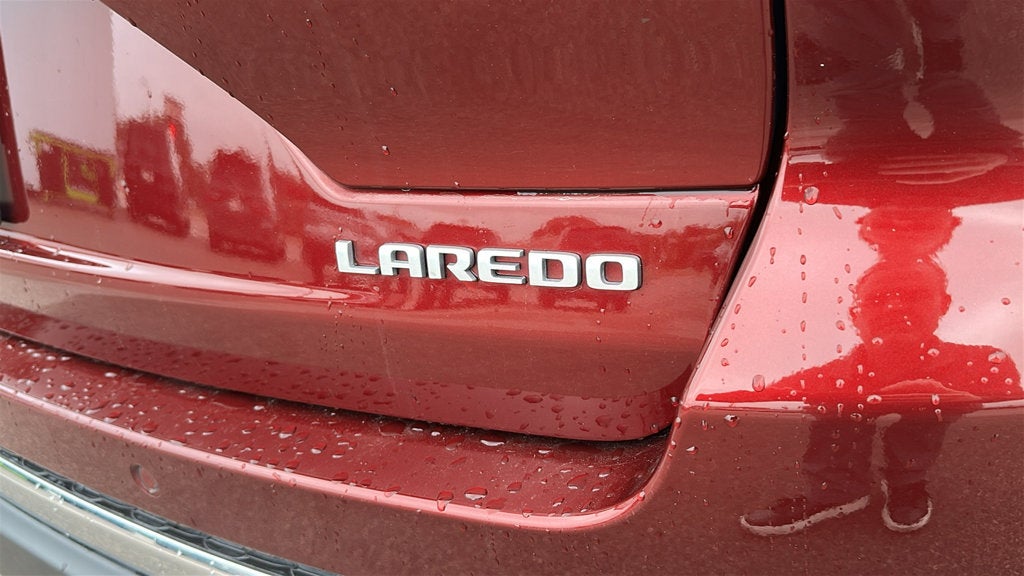 2025 Jeep Grand Cherokee Laredo 4x4