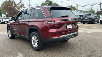 2025 Jeep Grand Cherokee Laredo 4x4