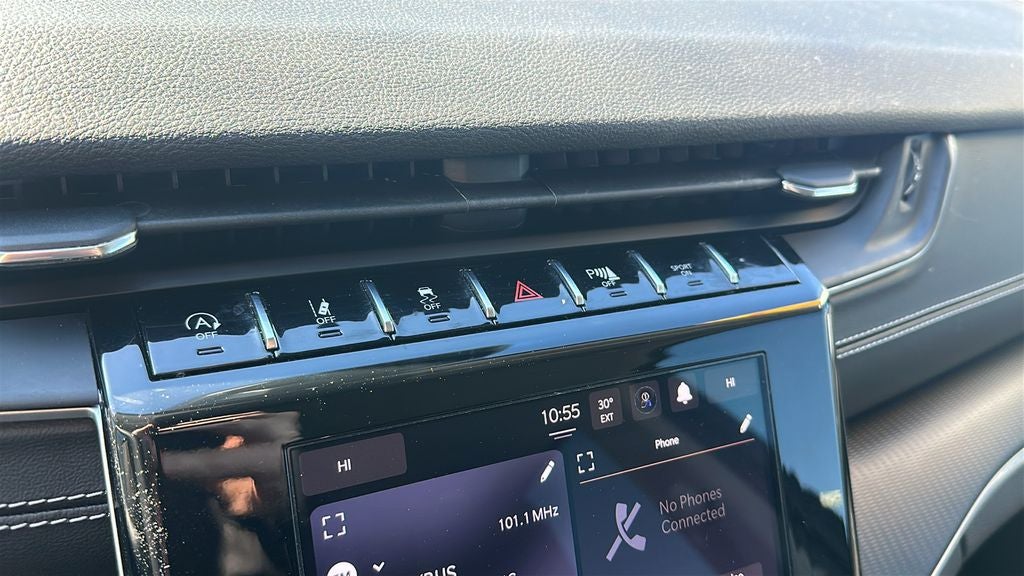 2023 Jeep Grand Cherokee Laredo 4x4