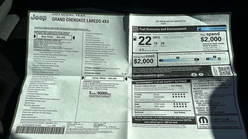 2023 Jeep Grand Cherokee Laredo 4x4