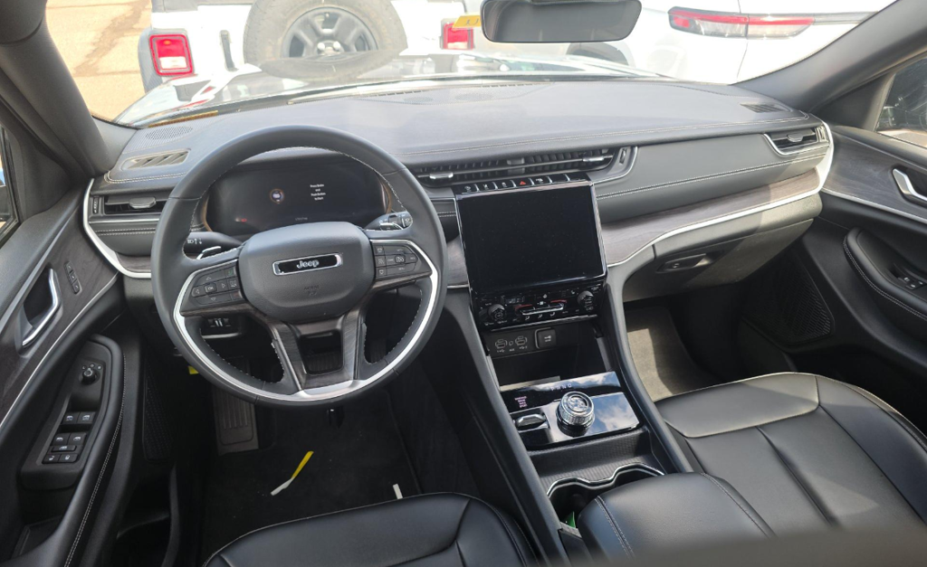 2025 Jeep Grand Cherokee L Limited 4x4