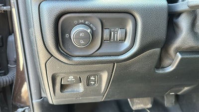 2019 RAM 1500 Big Horn/Lone Star Crew Cab 4x4 5'7' Box