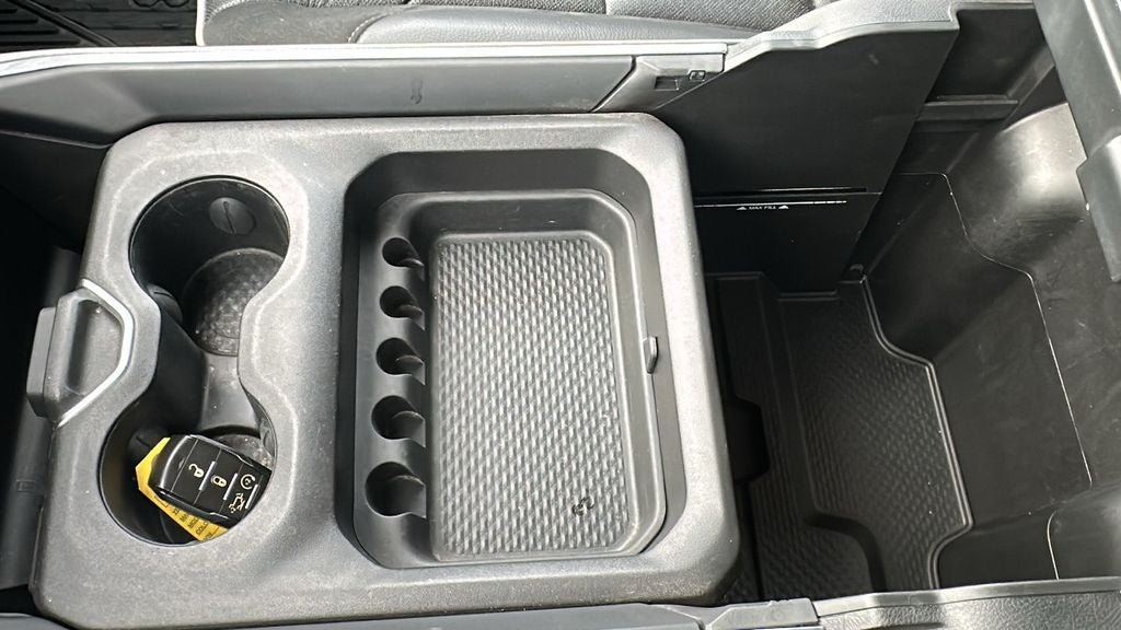 2021 RAM 1500 Laramie Crew Cab 4x4 5'7' Box