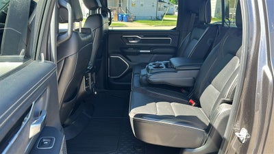 2020 RAM 1500 Laramie Crew Cab 4x4 5'7' Box