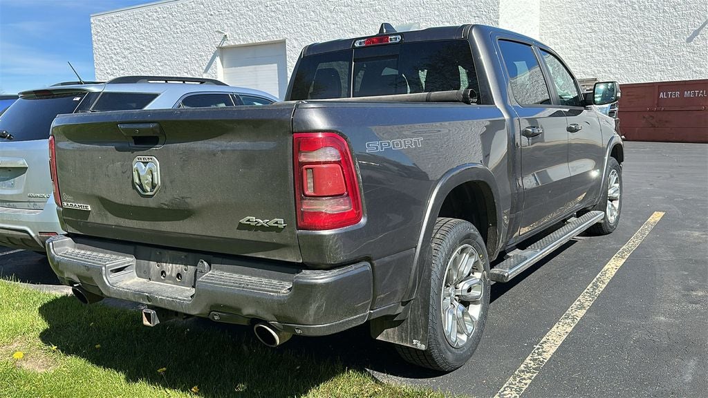 2020 RAM 1500 Laramie Crew Cab 4x4 5'7' Box