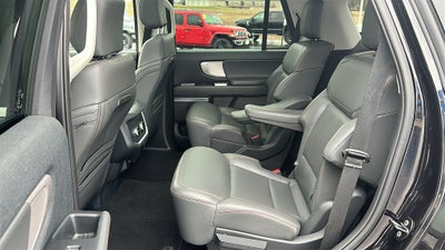 2025 Ford Expedition Active 202A/Panoramic Roof